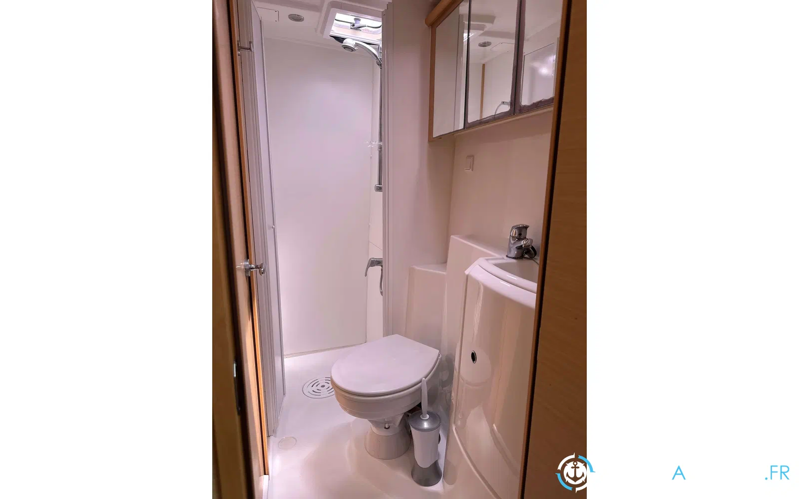 slider 24 Lagoon 421