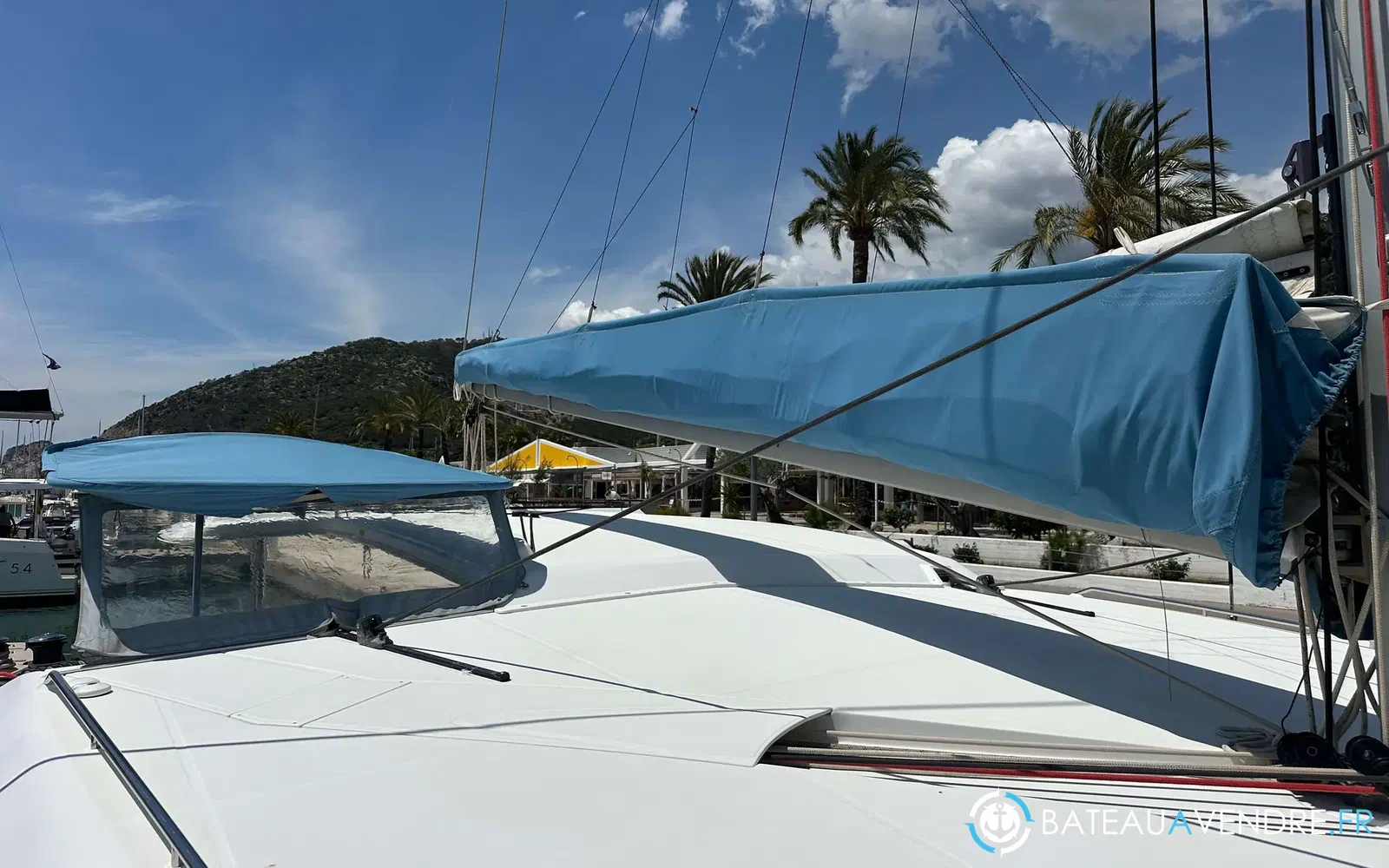 slider 4 Lagoon 421