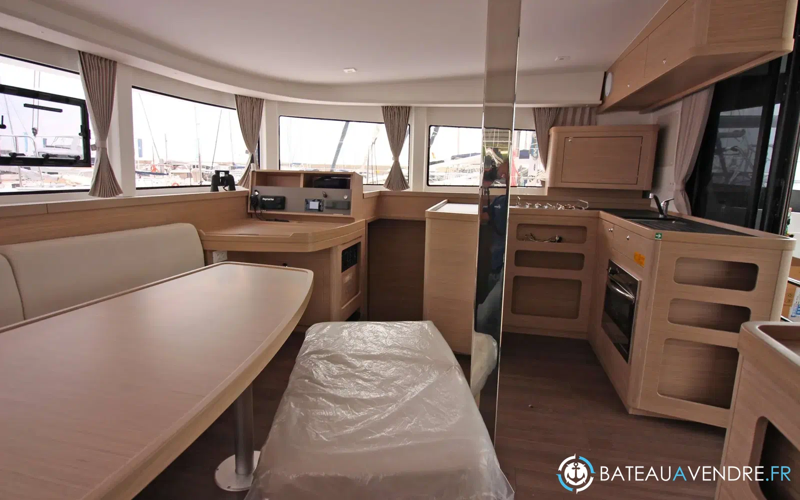 slider 11 Lagoon 42
