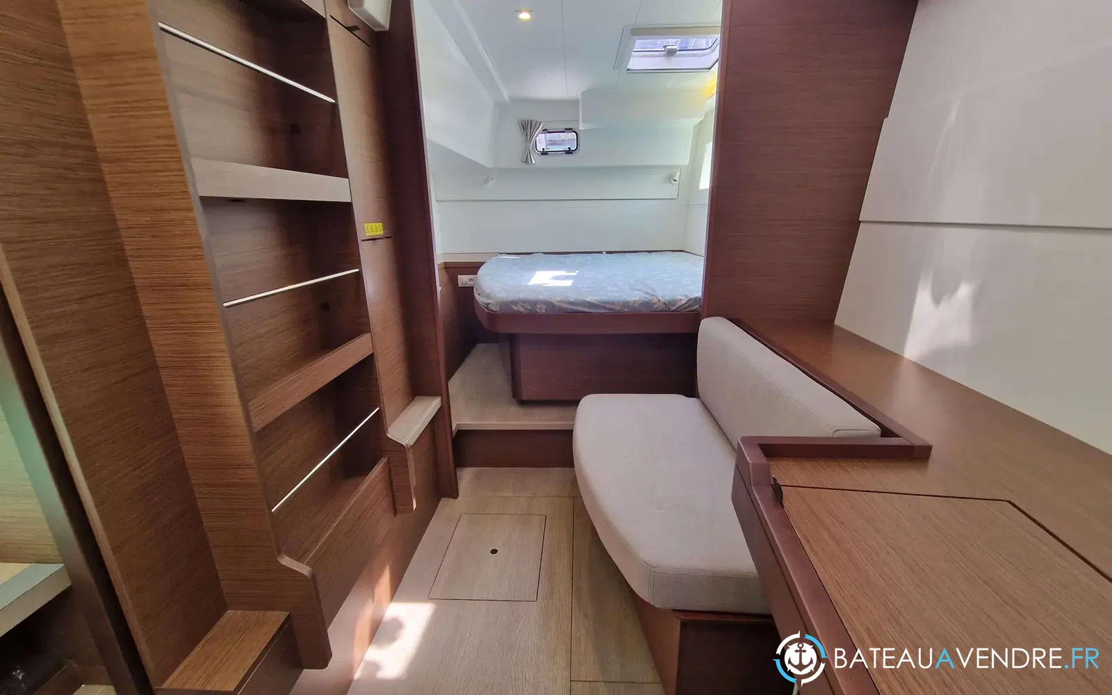 slider 27 Lagoon 40