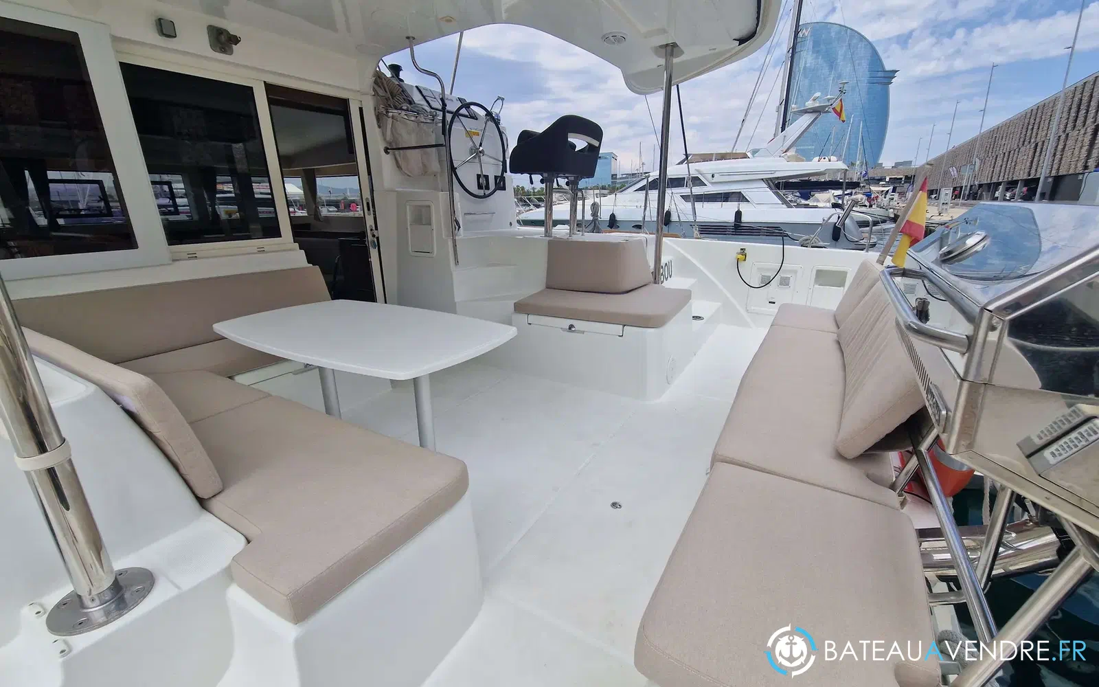 slider 32 Lagoon 40