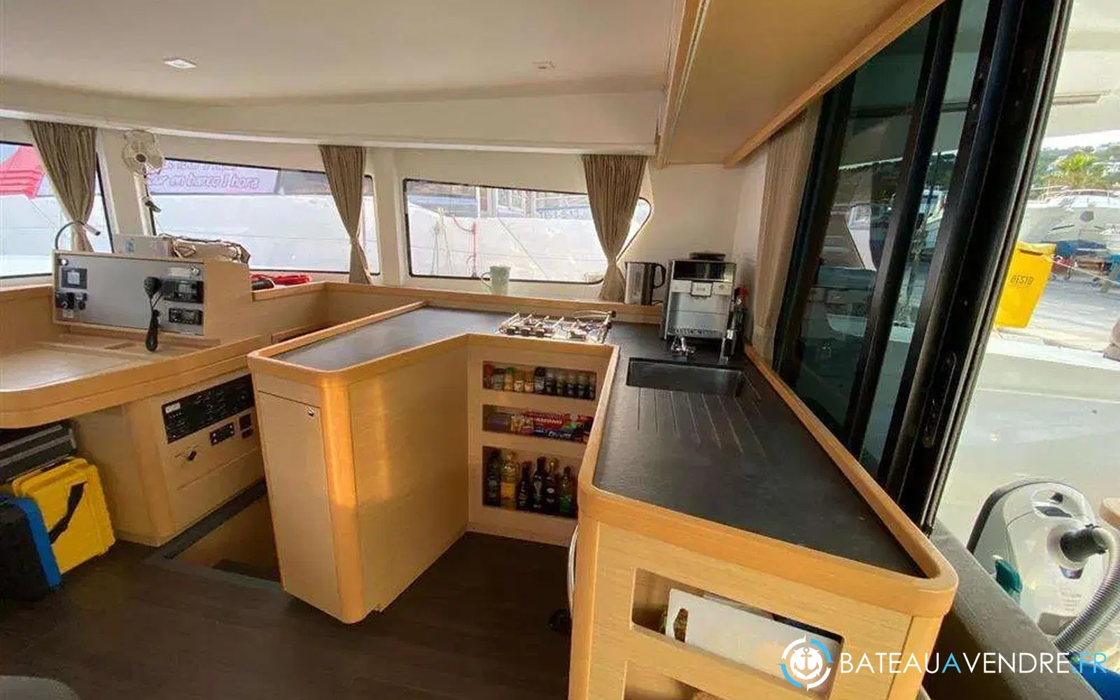 slider 6 Lagoon 42
