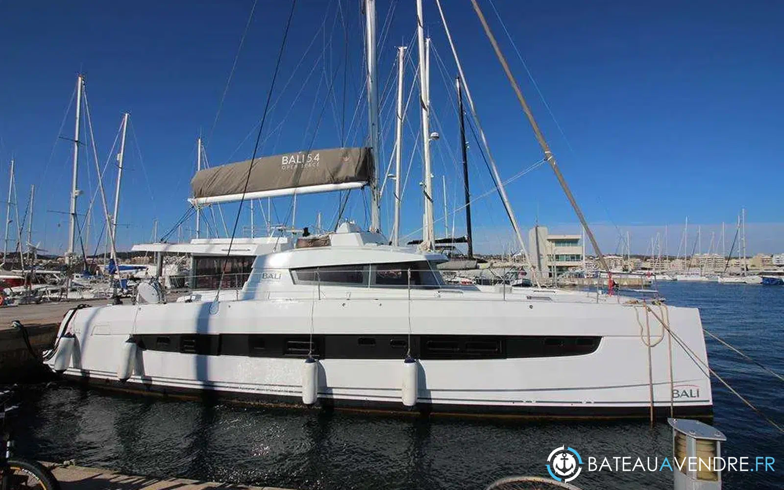 slider 0 Bali Catamarans Bali 5.4