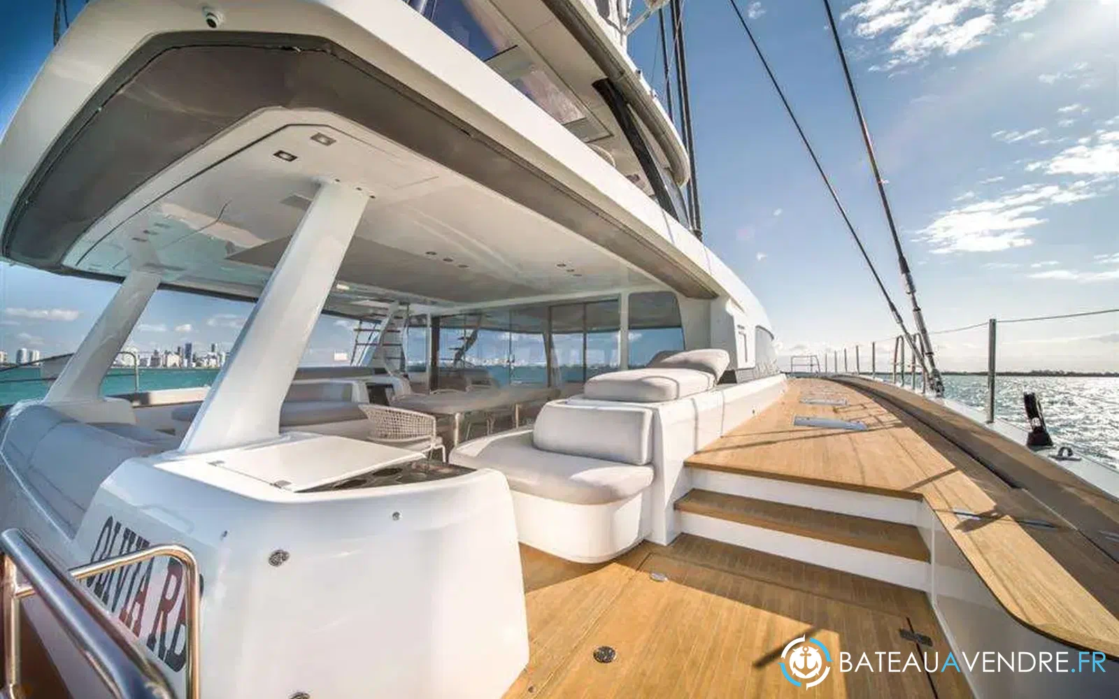 slider 34 Lagoon Seventy 7