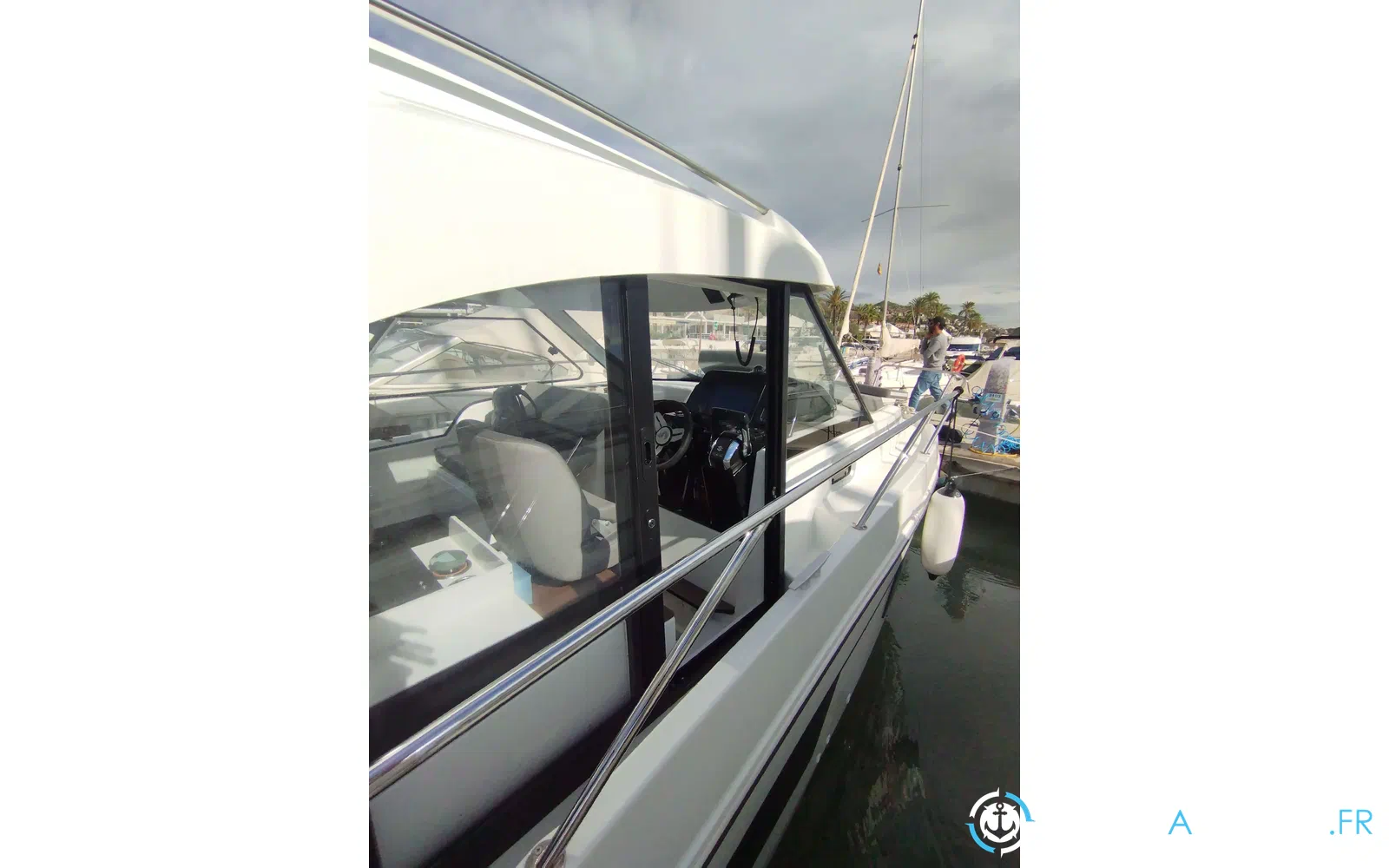 slider 34 Beneteau Antares Serie 9
