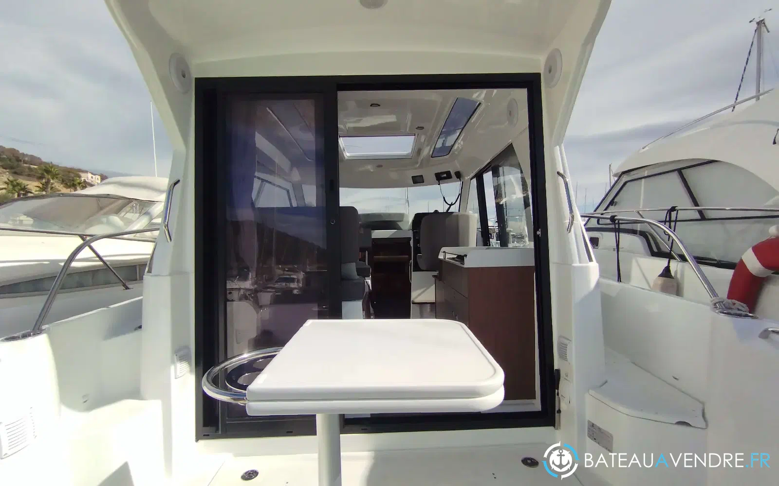slider 38 Beneteau Antares Serie 9