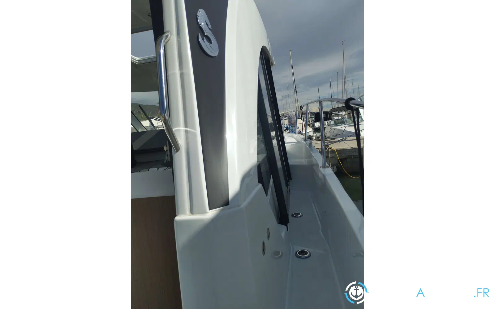 slider 5 Beneteau Antares Serie 9