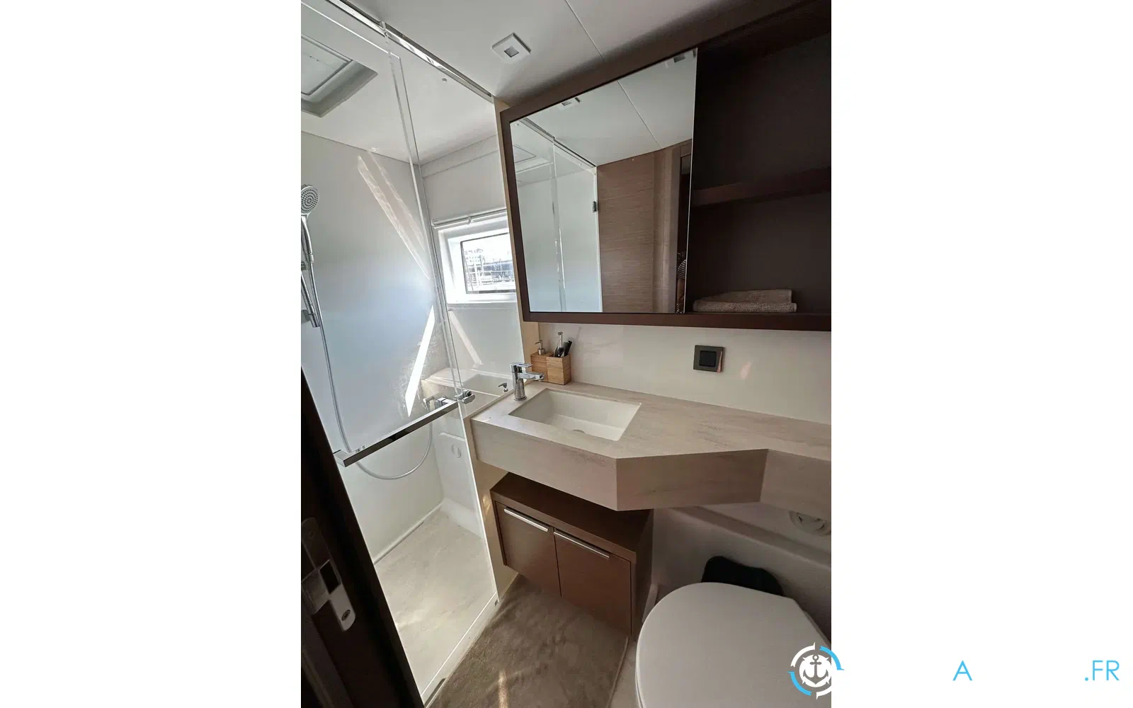 slider 27 Lagoon 46