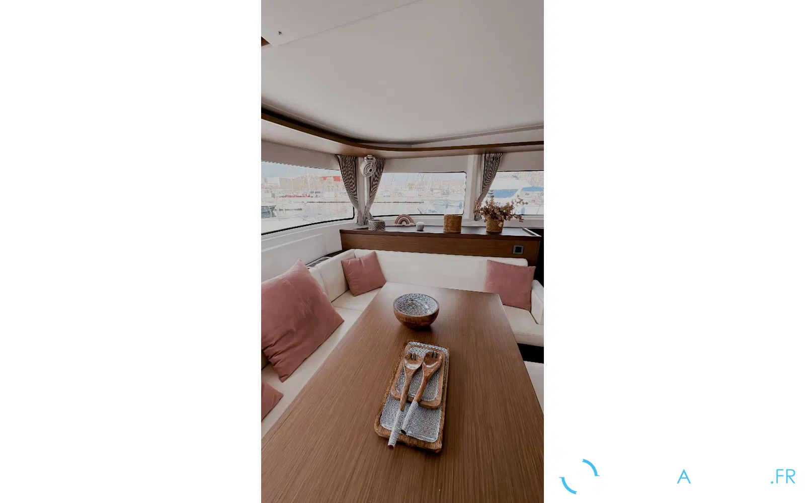 slider 36 Lagoon 46