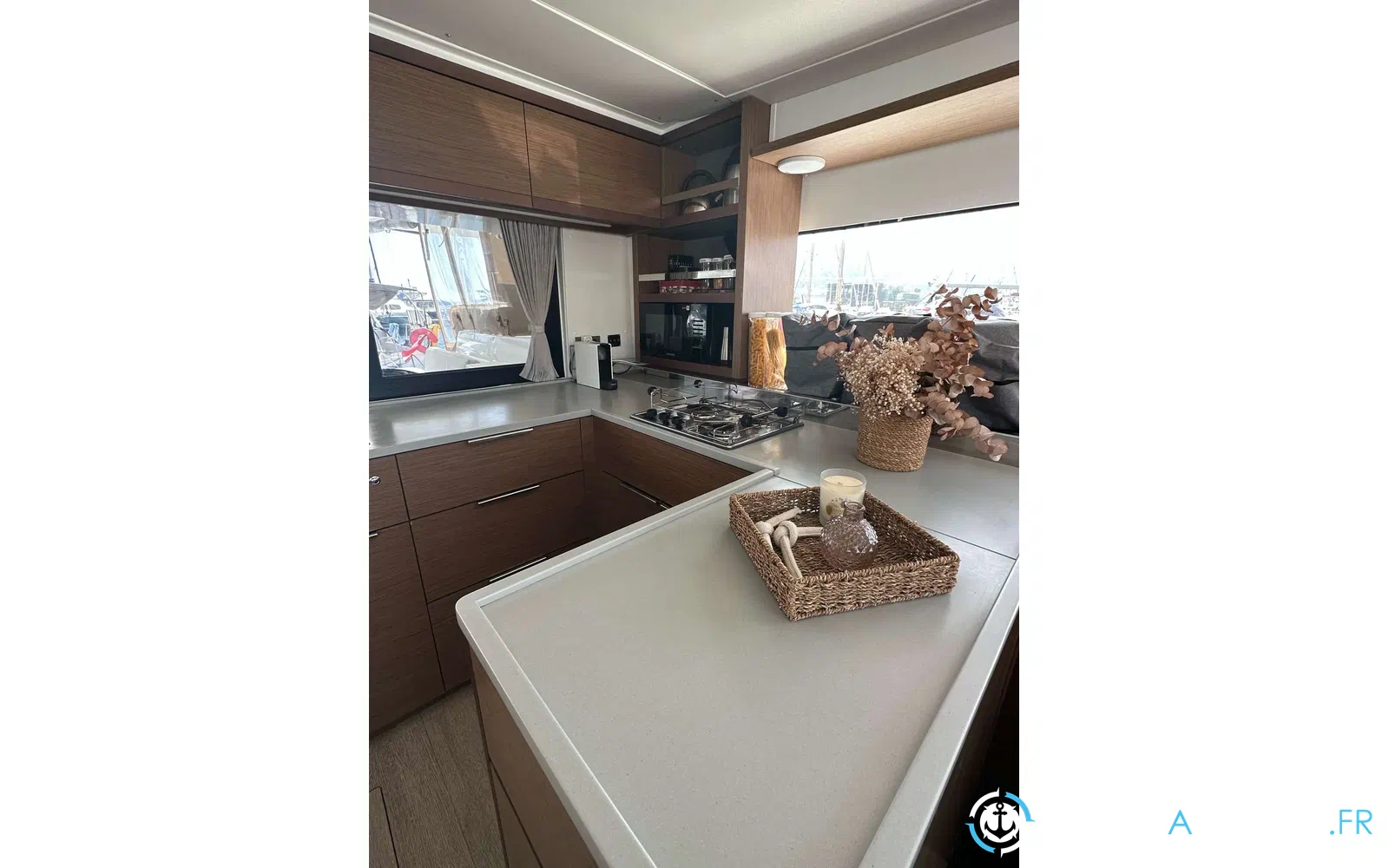 slider 52 Lagoon 46