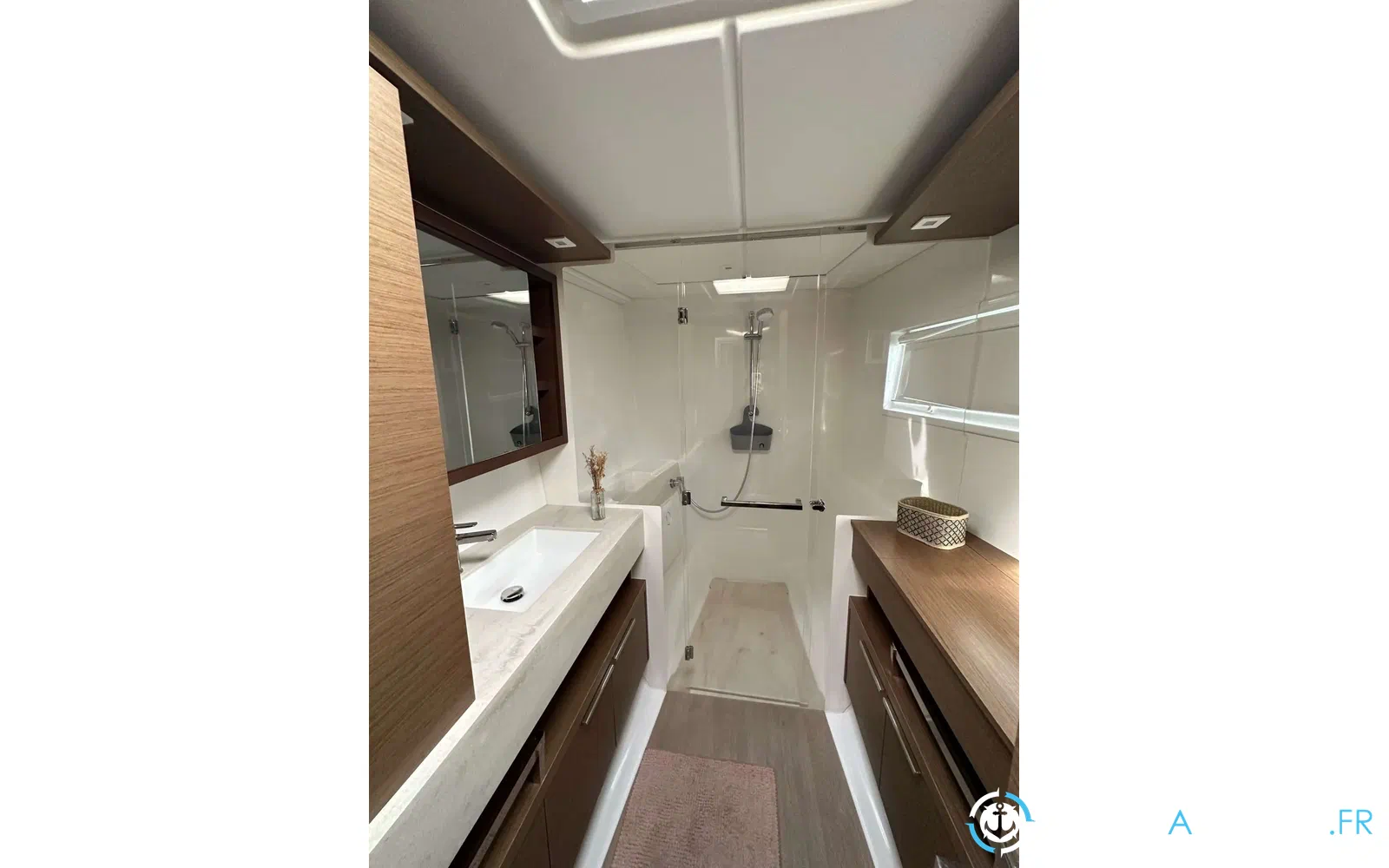 slider 54 Lagoon 46