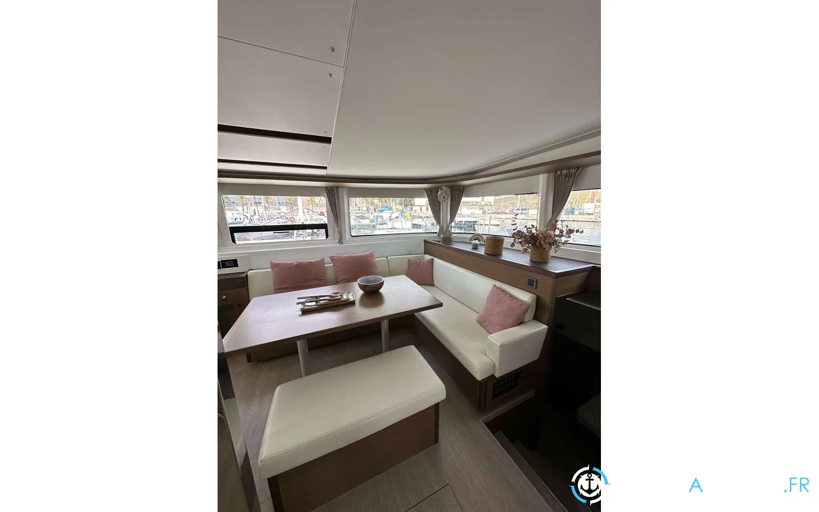 slider 62 Lagoon 46