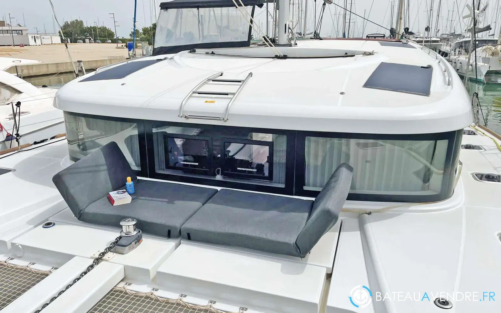 slider 10 Lagoon 40