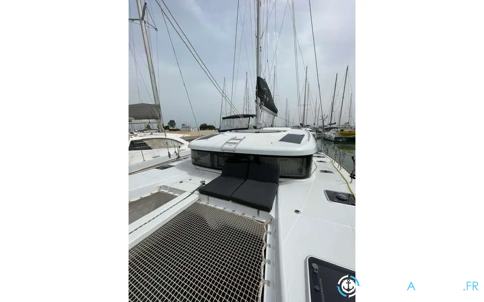 slider 15 Lagoon 40