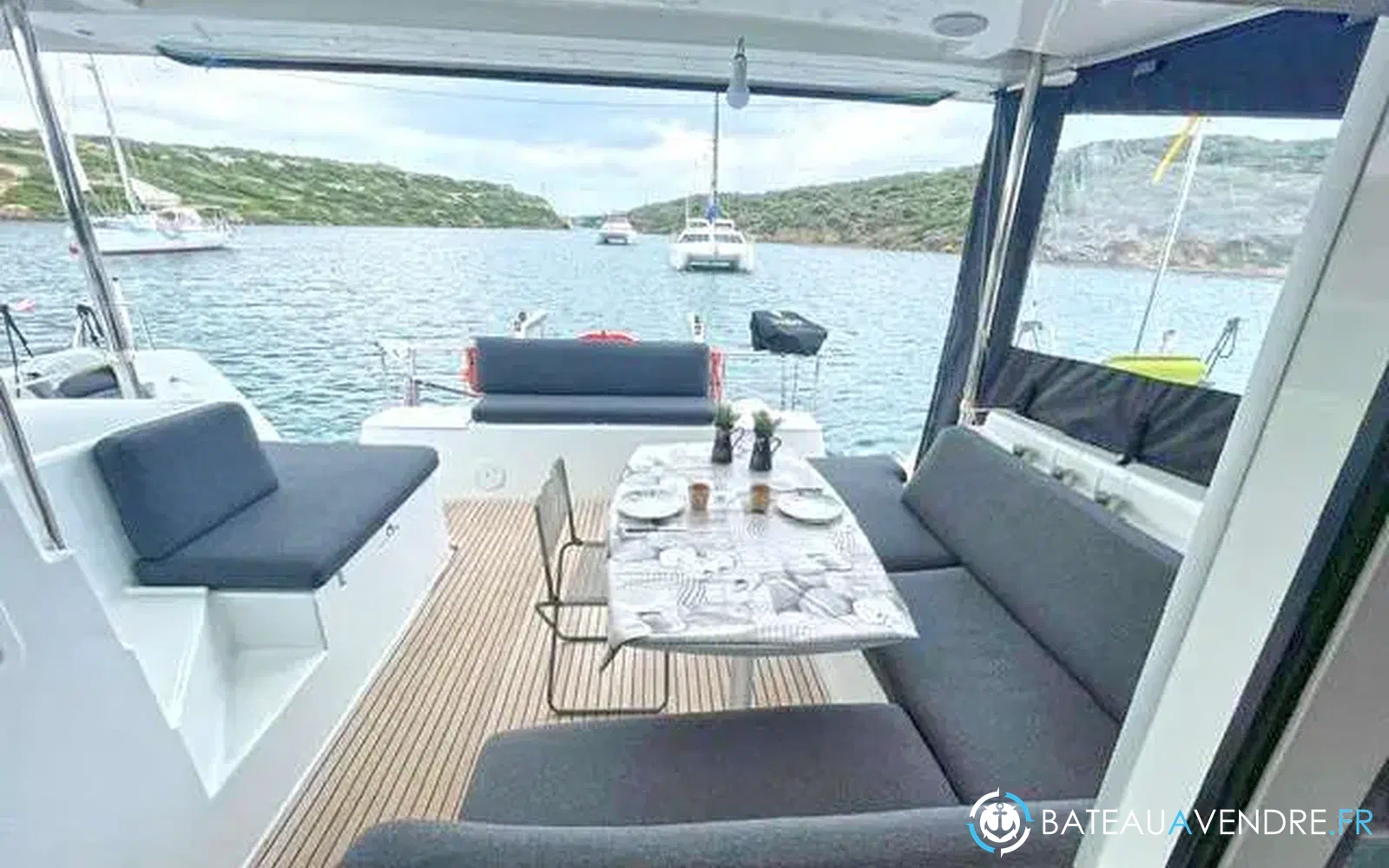 slider 19 Lagoon 40