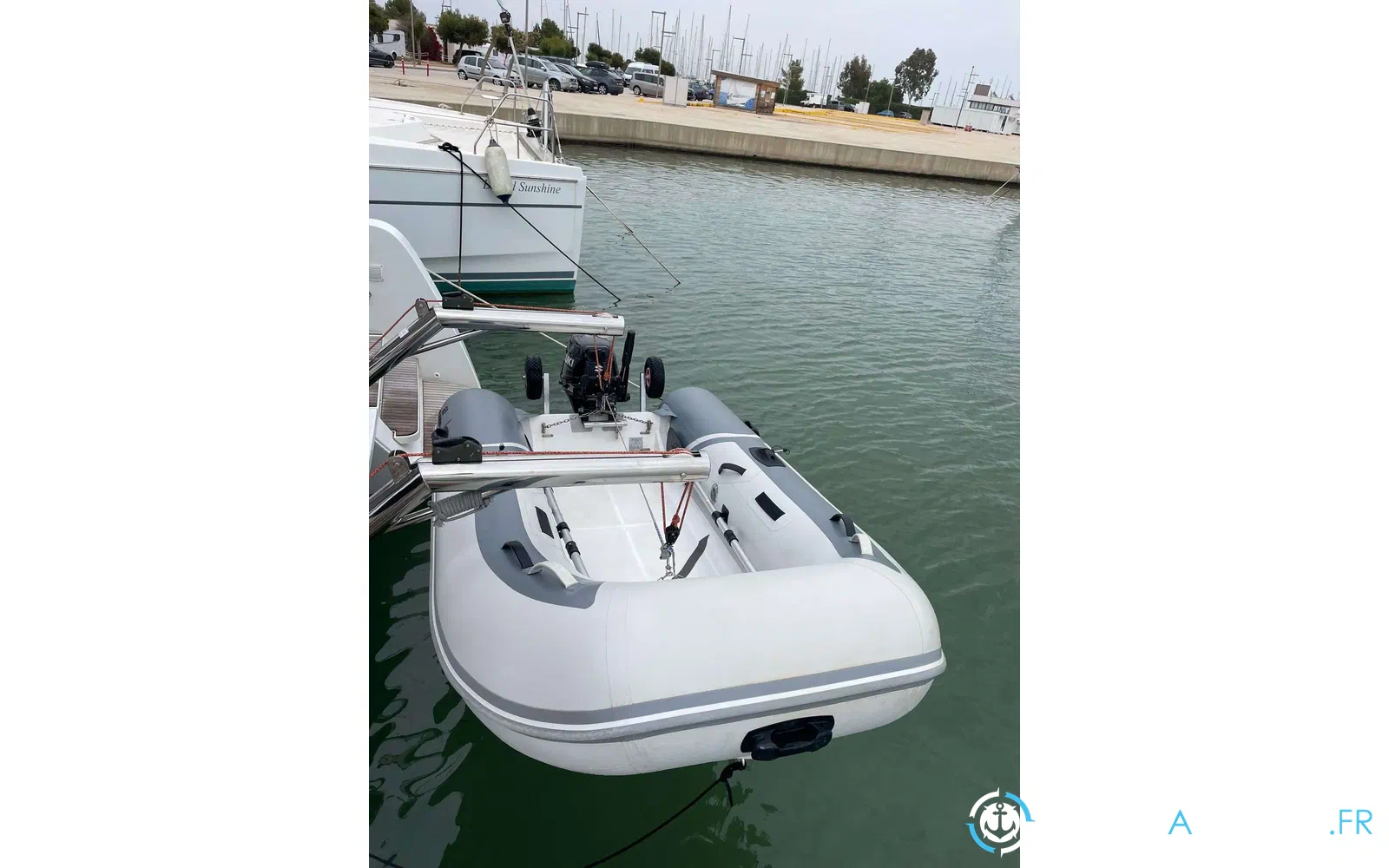slider 4 Lagoon 40