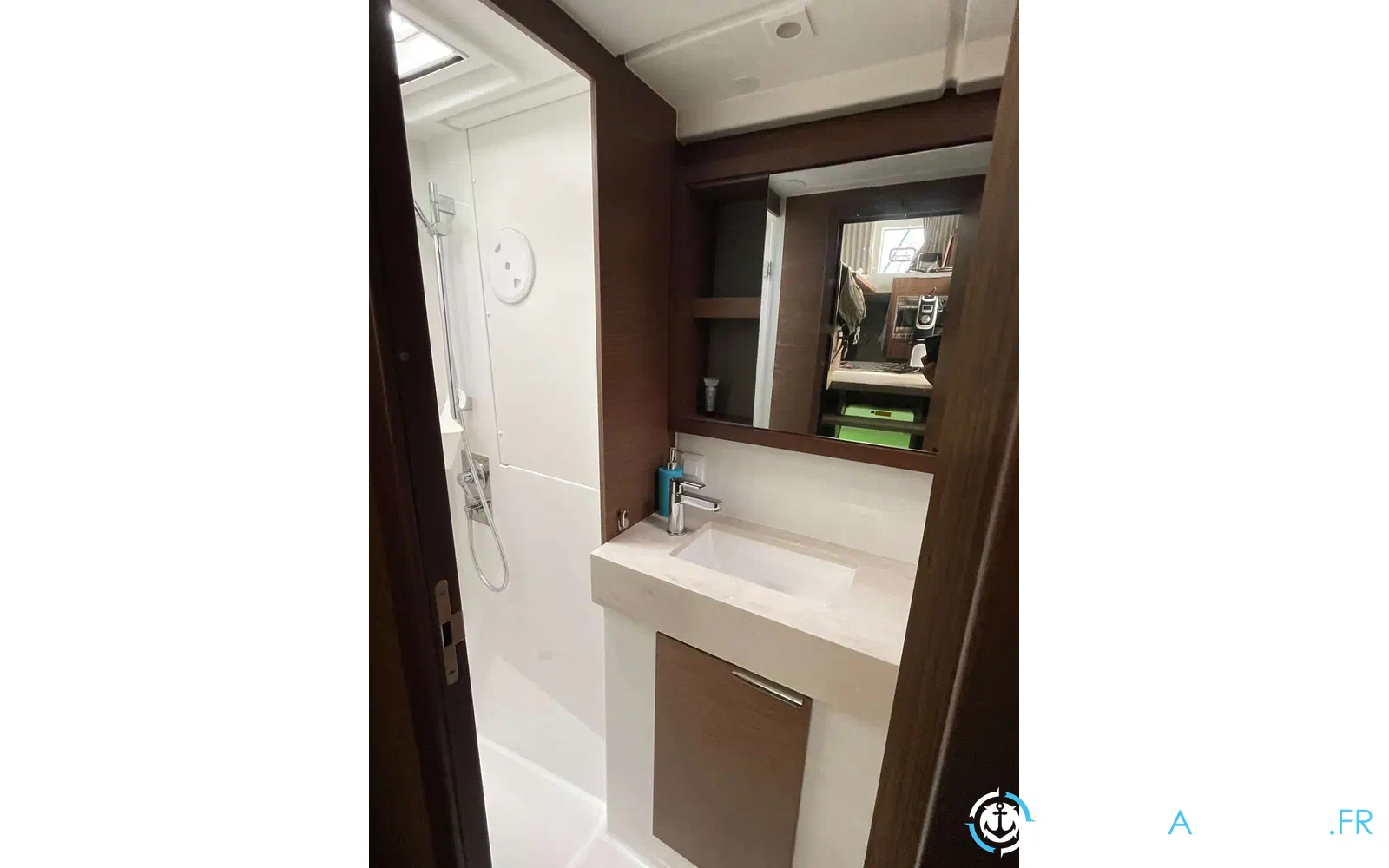 slider 8 Lagoon 40