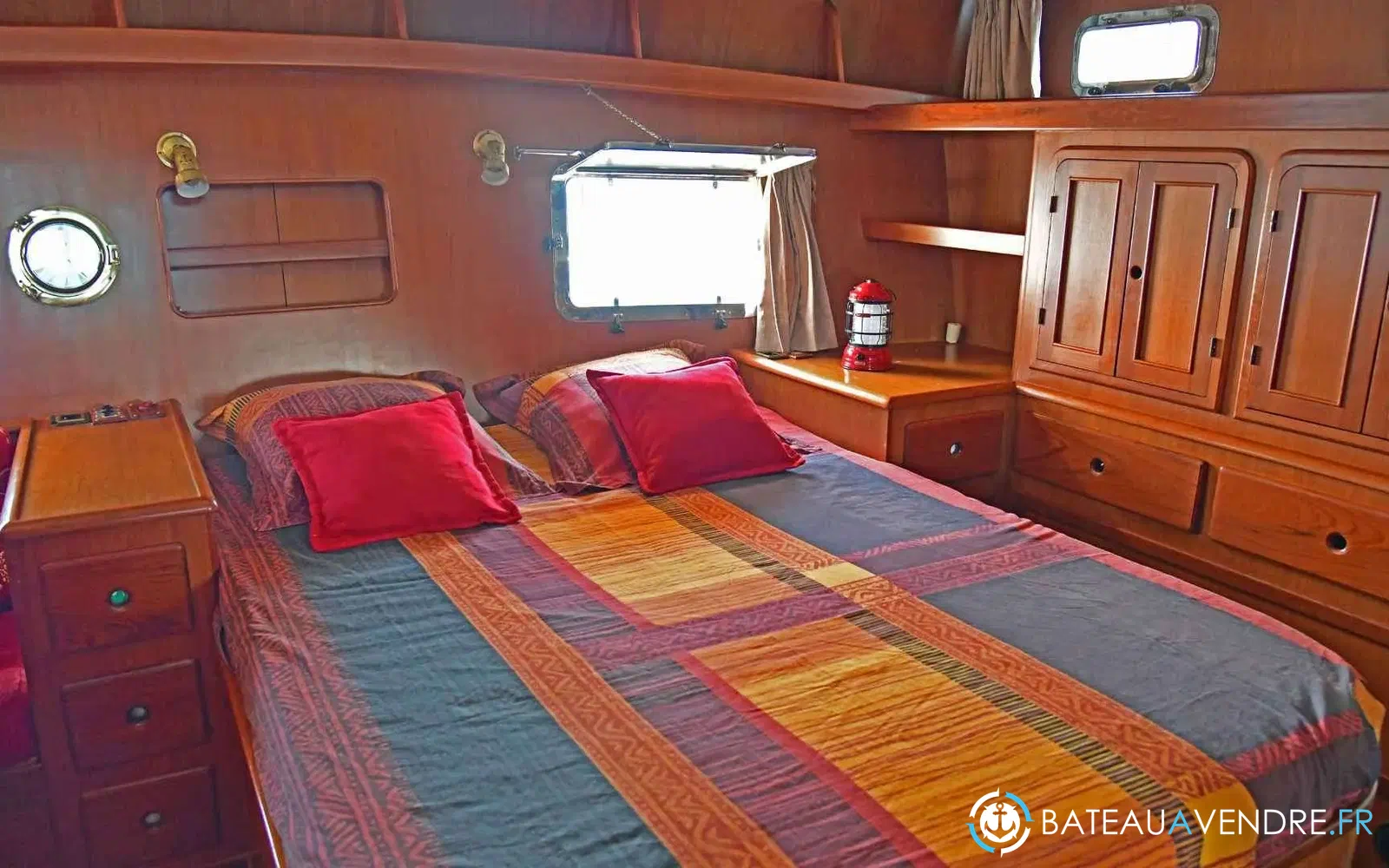 slider 32 Trader 44