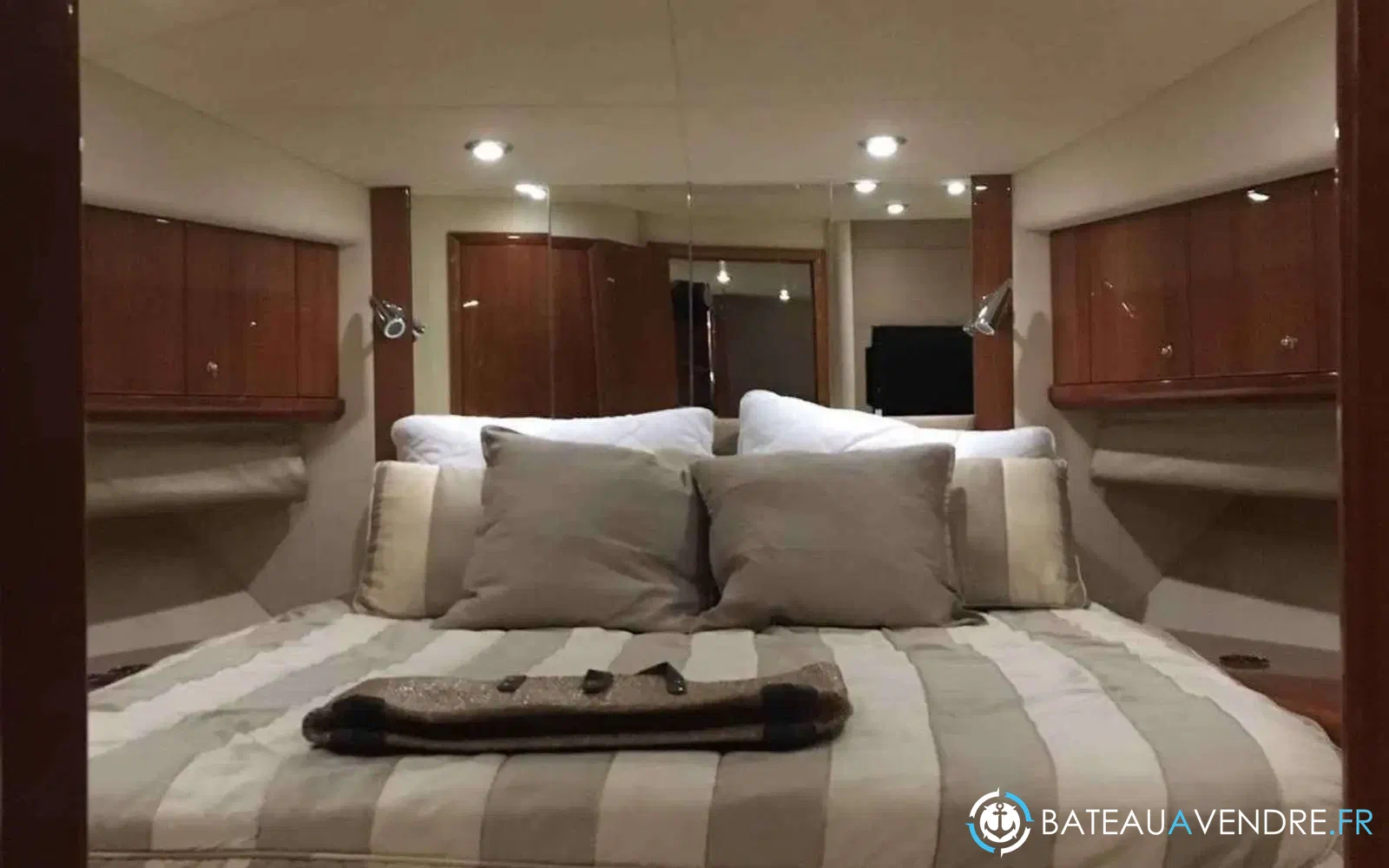 slider 11 Sunseeker Predator 62