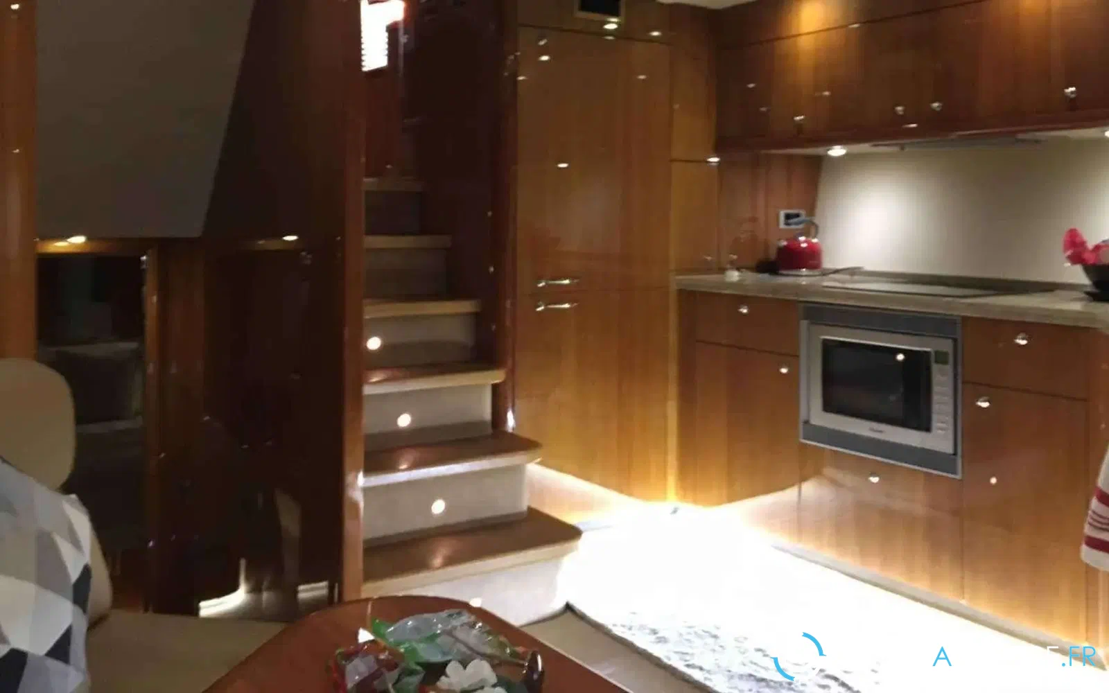 slider 16 Sunseeker Predator 62