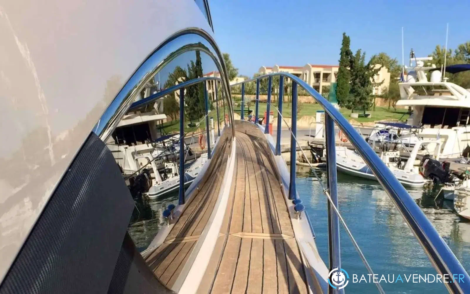slider 19 Sunseeker Predator 62