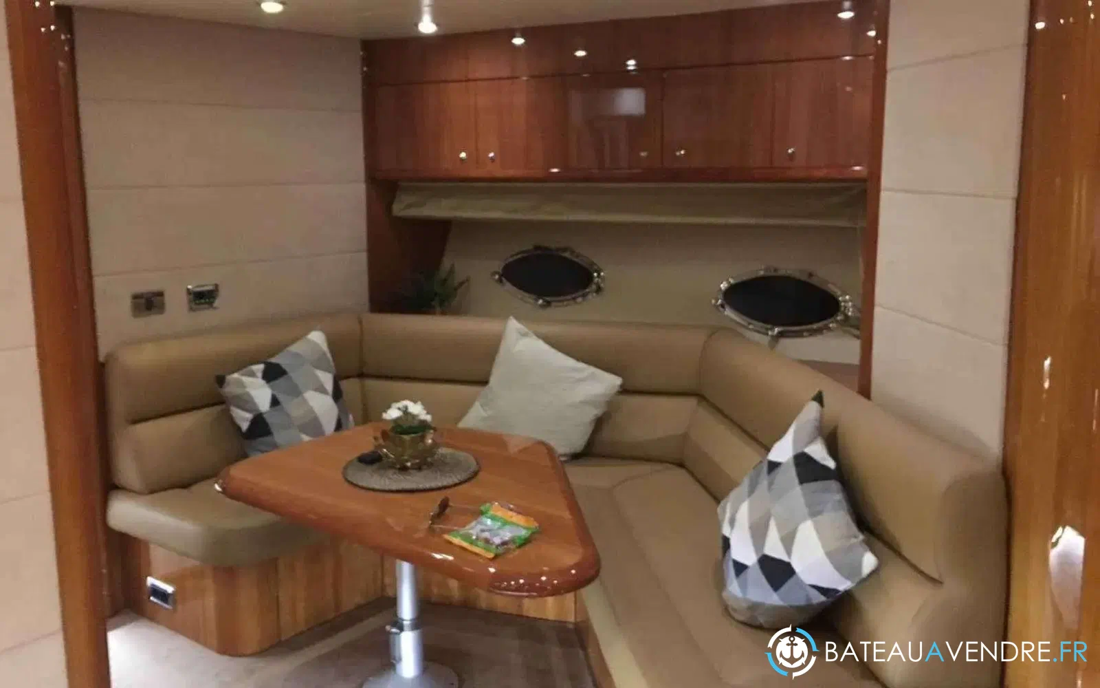 slider 4 Sunseeker Predator 62