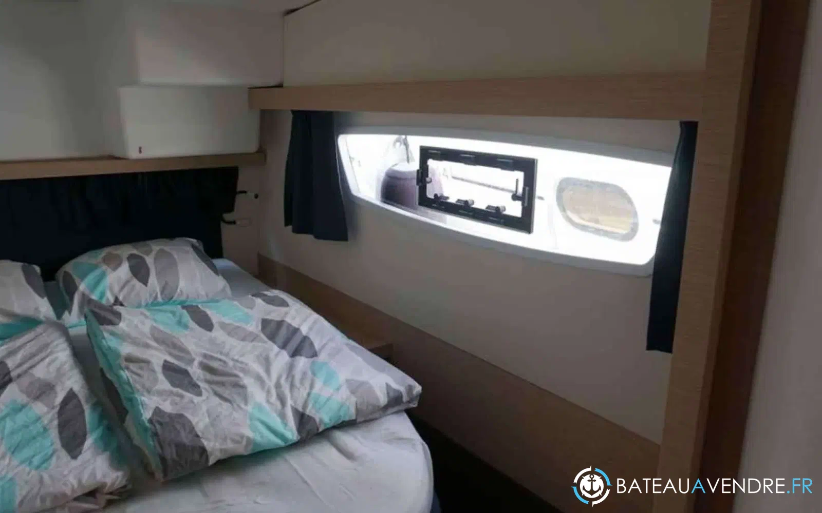 slider 14 Fountaine Pajot Lucia 40