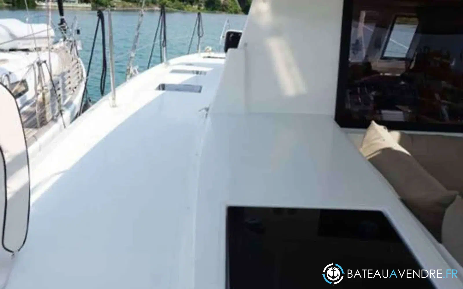slider 29 Fountaine Pajot Lucia 40