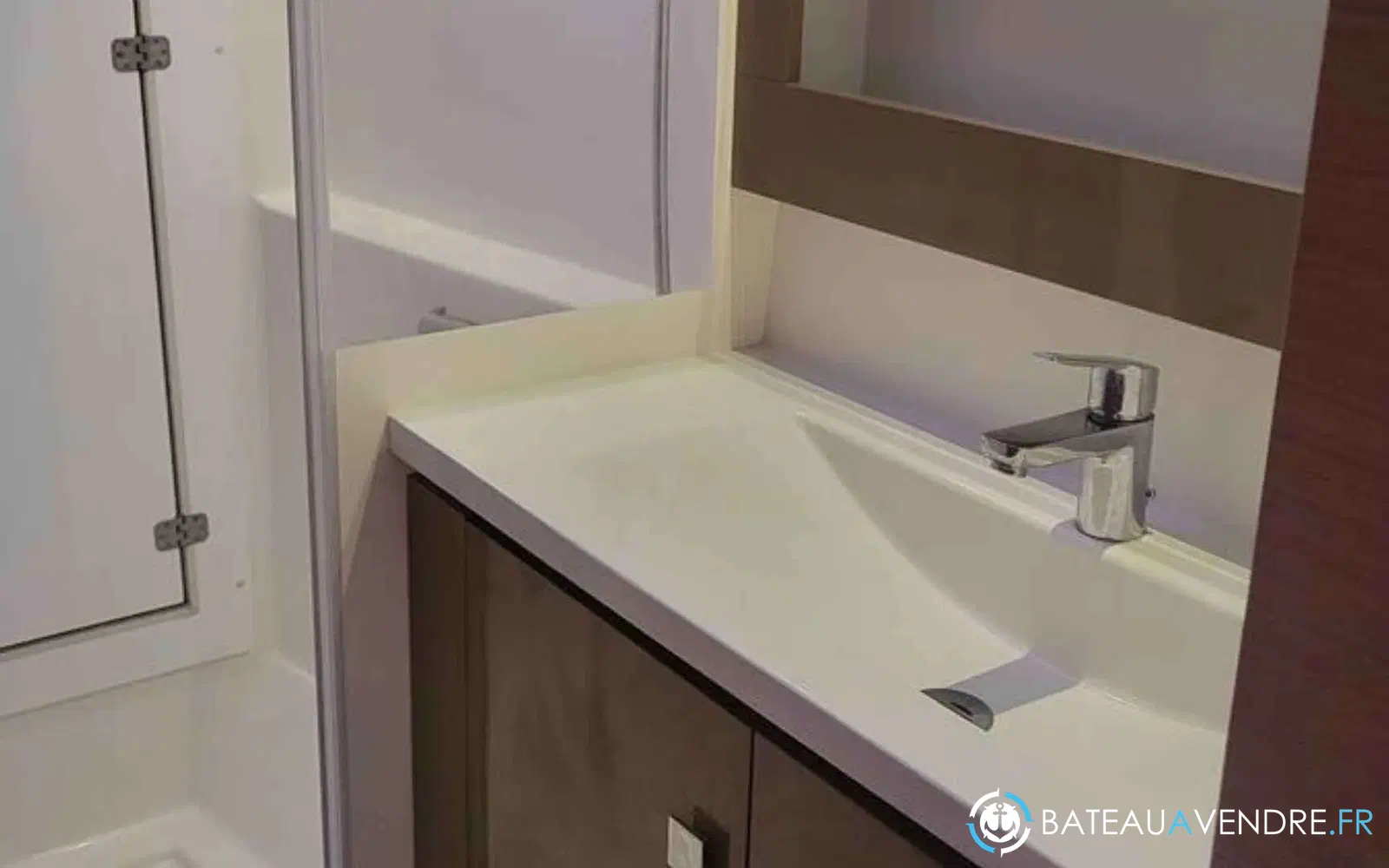 slider 3 Fountaine Pajot Lucia 40