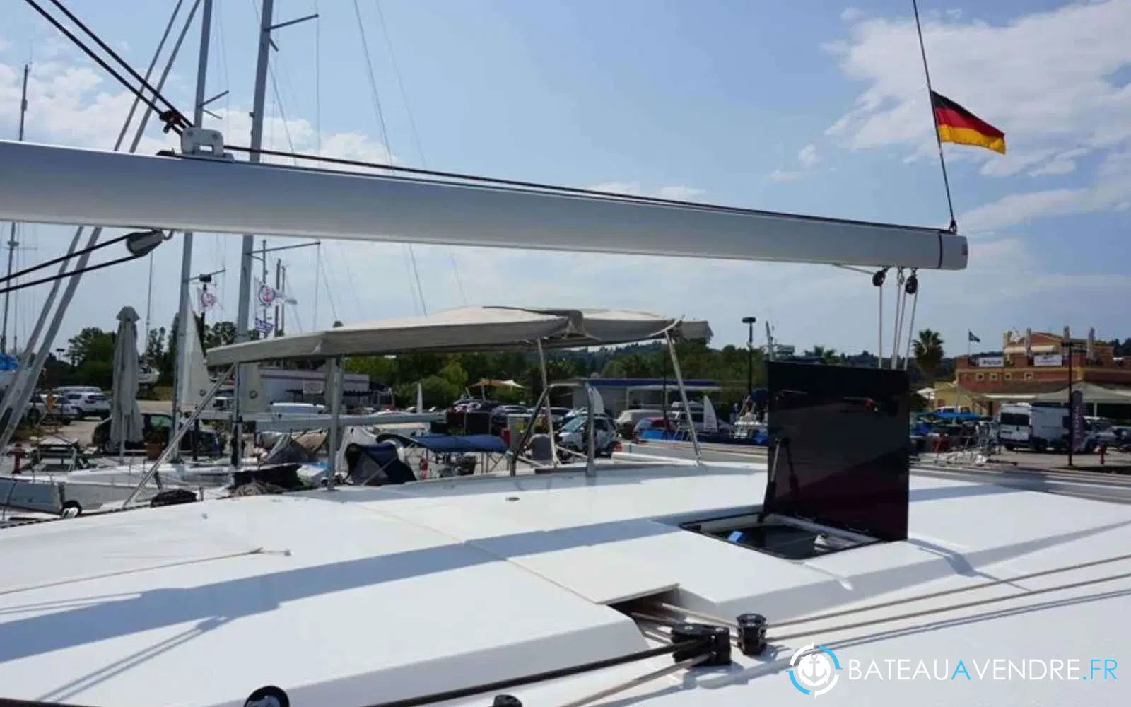 slider 6 Fountaine Pajot Lucia 40