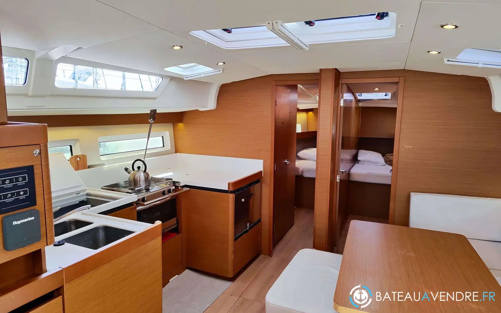 slider 24 Jeanneau Sun Odyssey 490