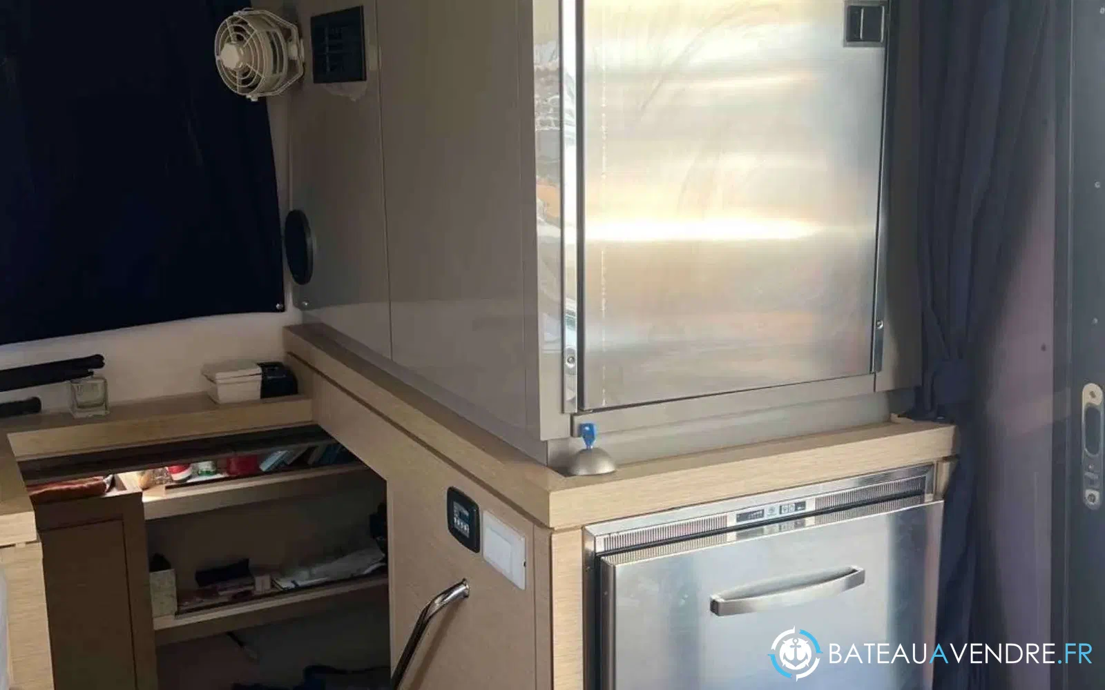 slider 14 Fountaine Pajot Lucia 40
