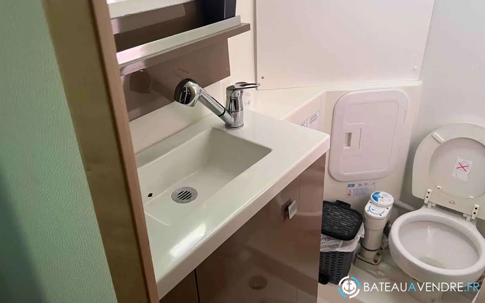 slider 8 Fountaine Pajot Lucia 40