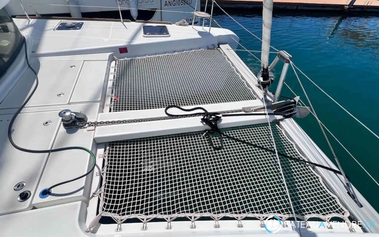 slider 14 Lagoon 40