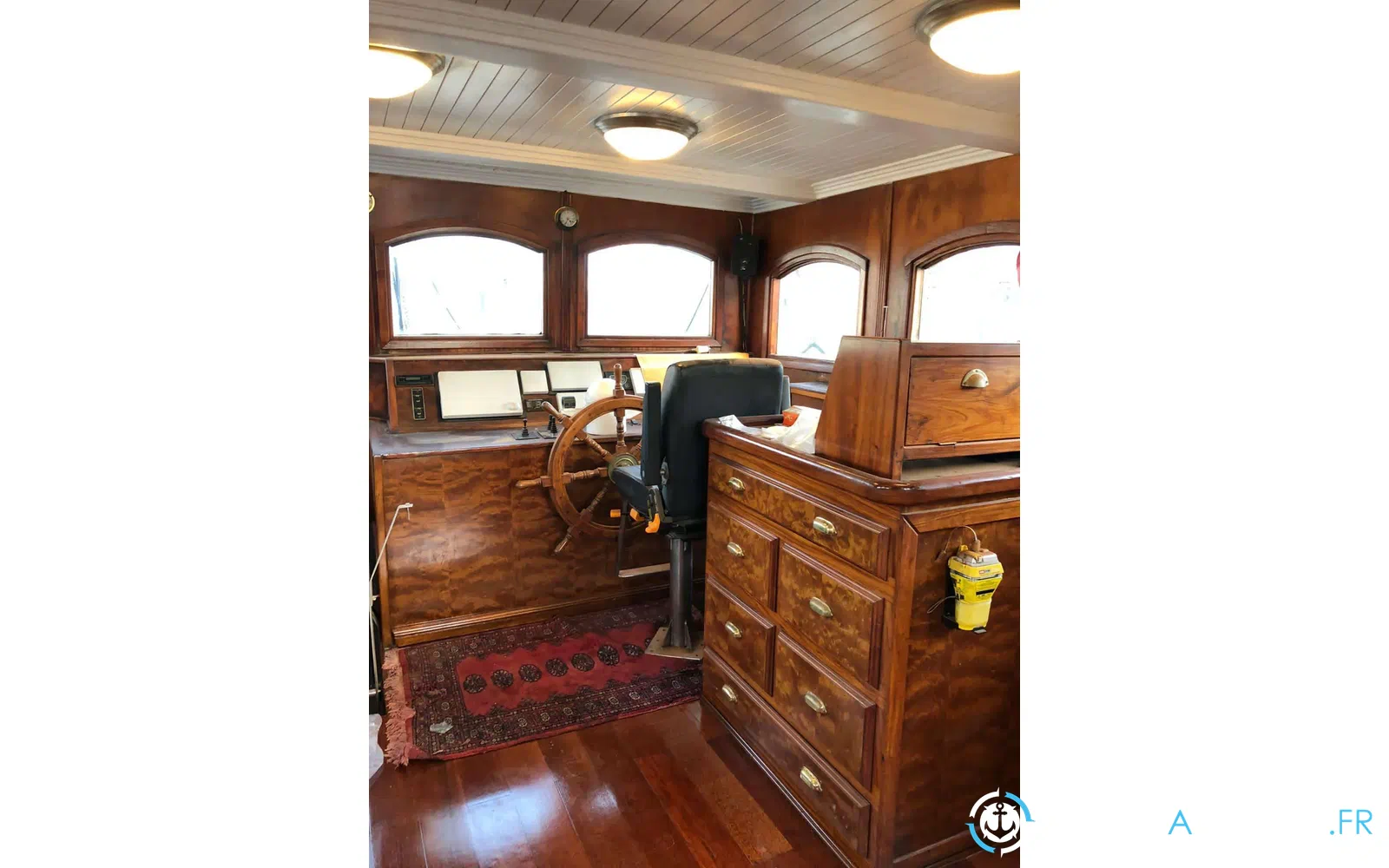 slider 15 Custom Schooner