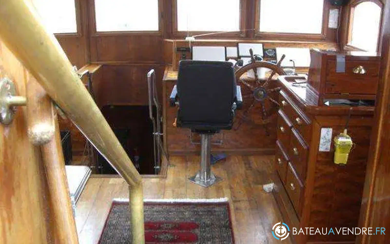 slider 25 Custom Schooner