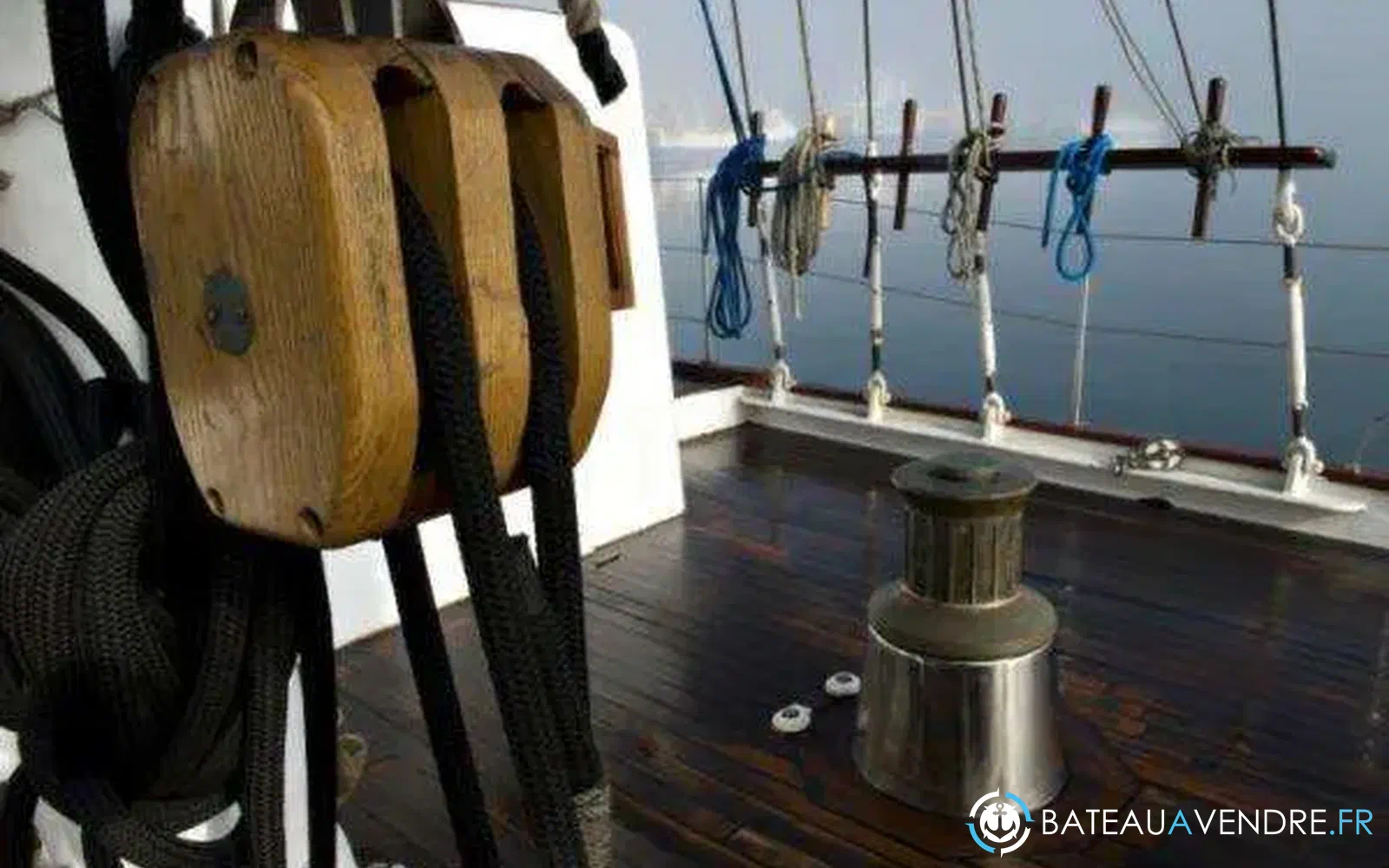 slider 27 Custom Schooner