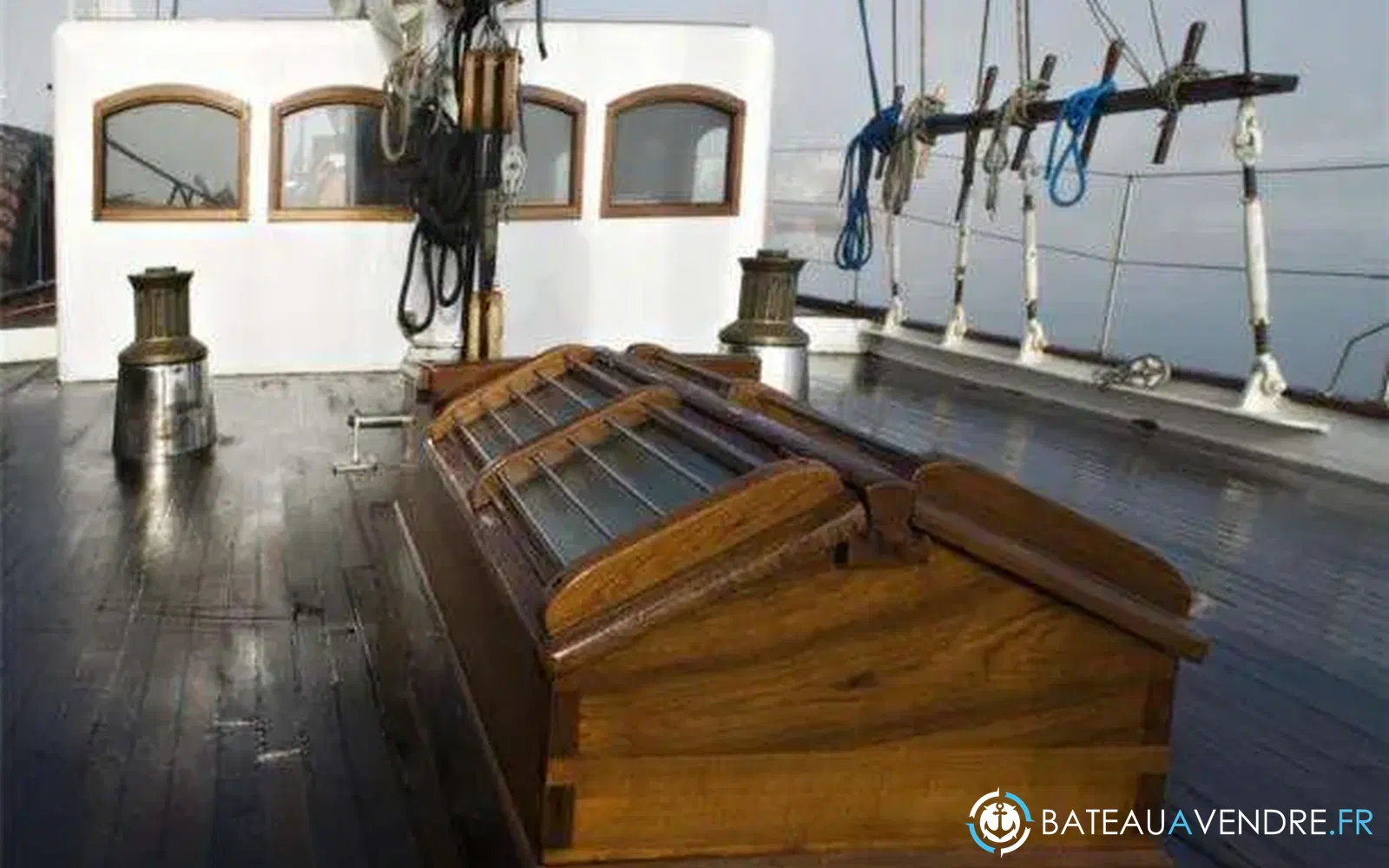 slider 28 Custom Schooner