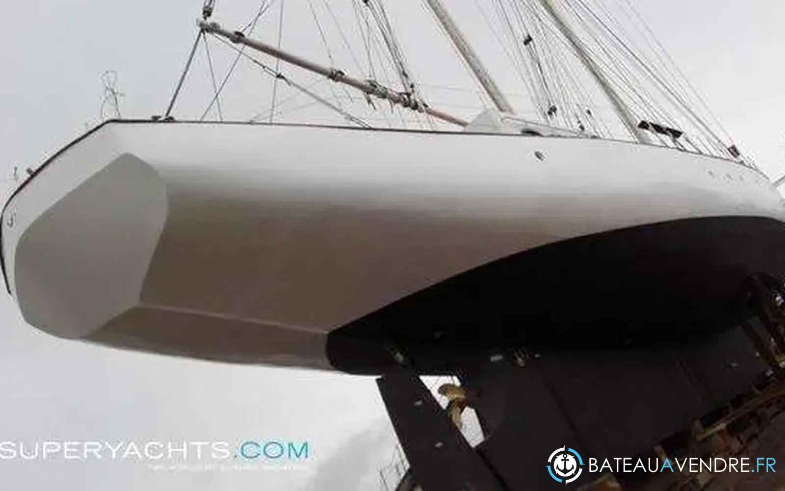 slider 31 Custom Schooner