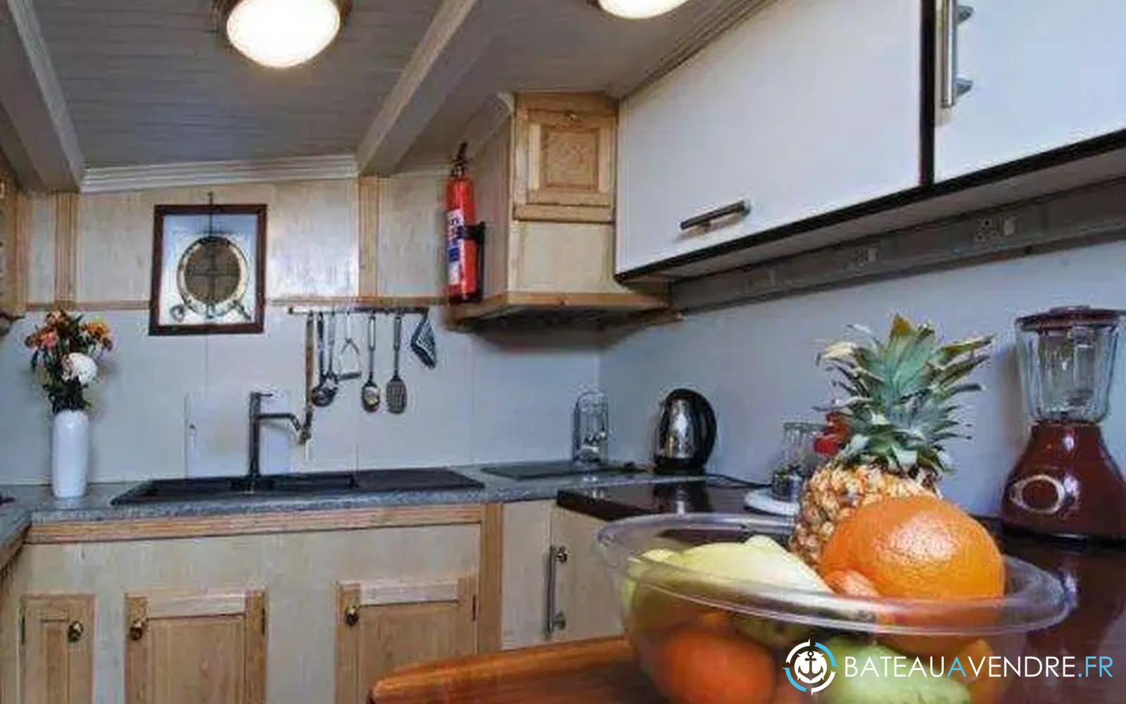 slider 33 Custom Schooner