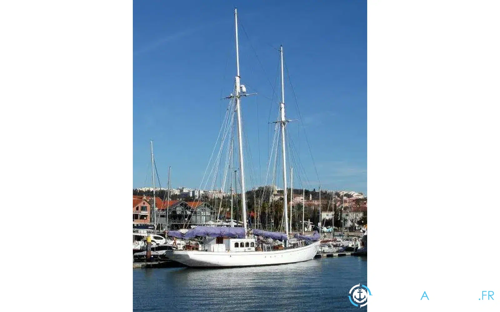 slider 35 Custom Schooner
