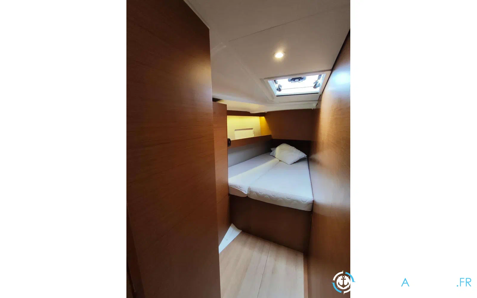 slider 1 Jeanneau Sun Odyssey 490
