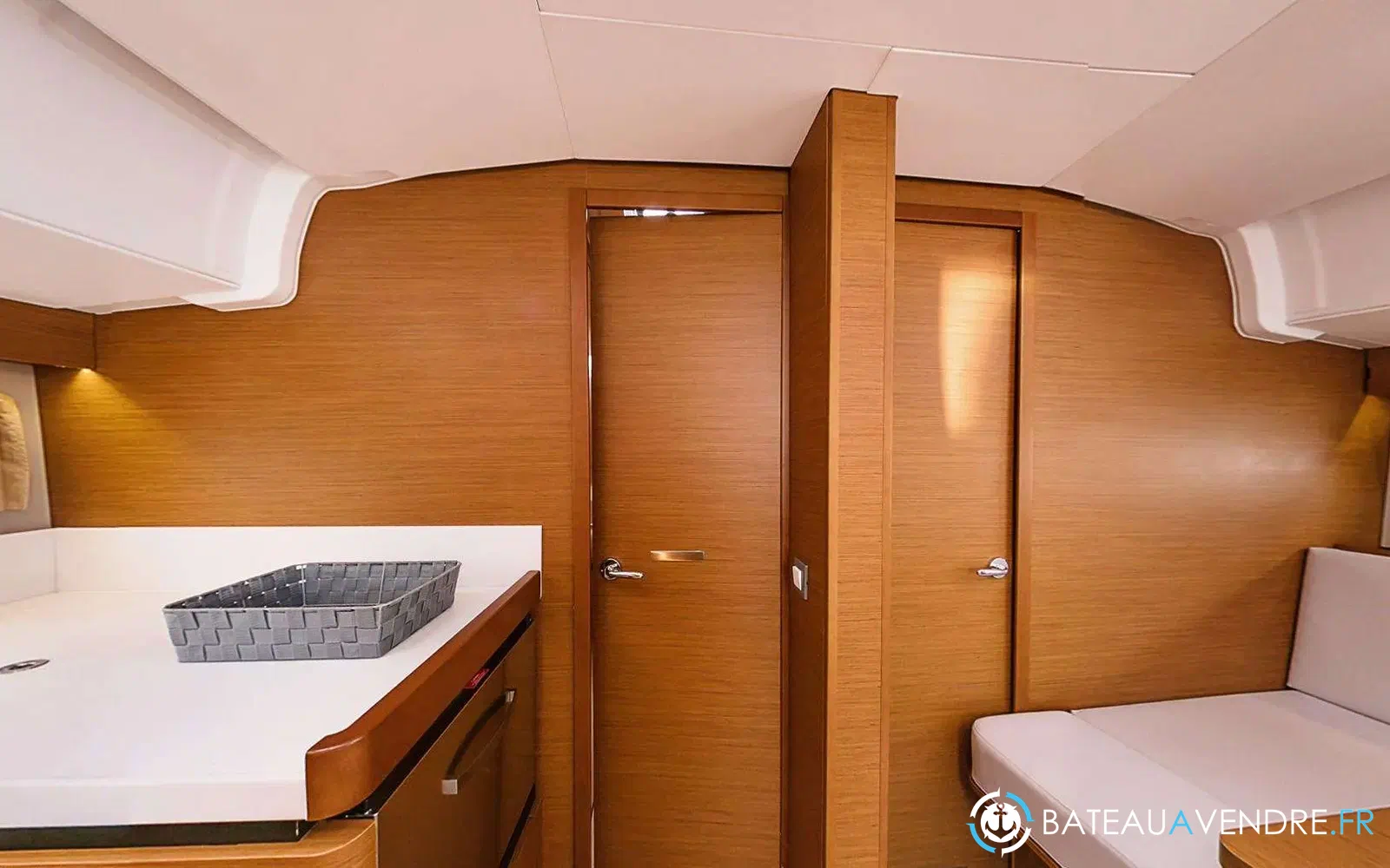 slider 2 Jeanneau Sun Odyssey 490