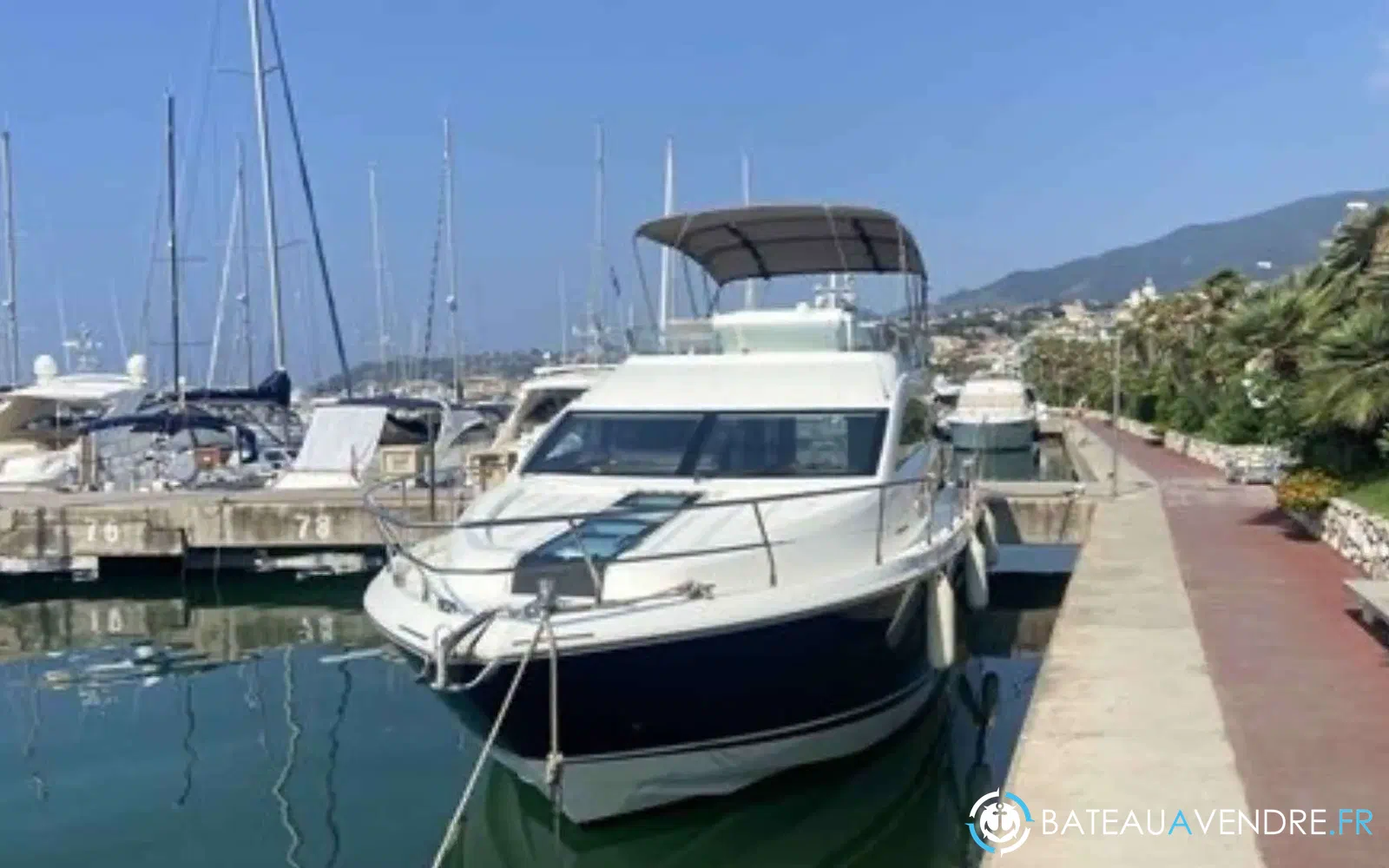 slider 0 Fairline Squadron 42