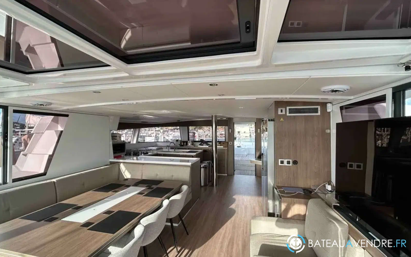 slider 4 Bali Catamarans Bali 5.4