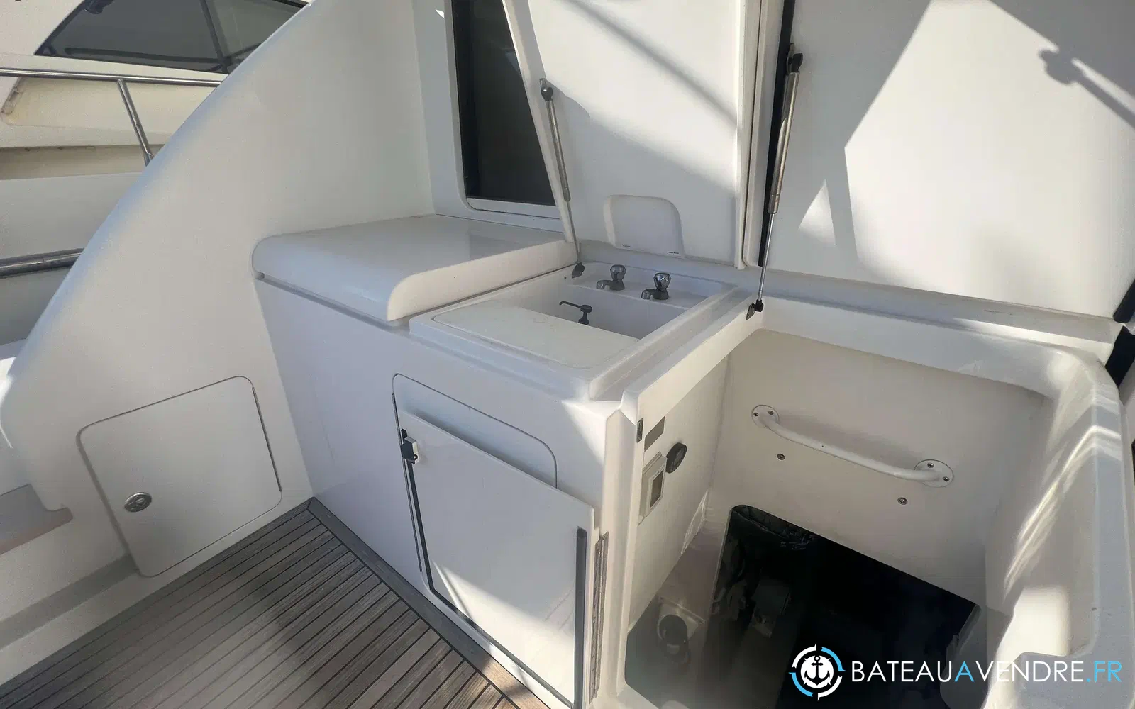 slider 22 Bertram 630