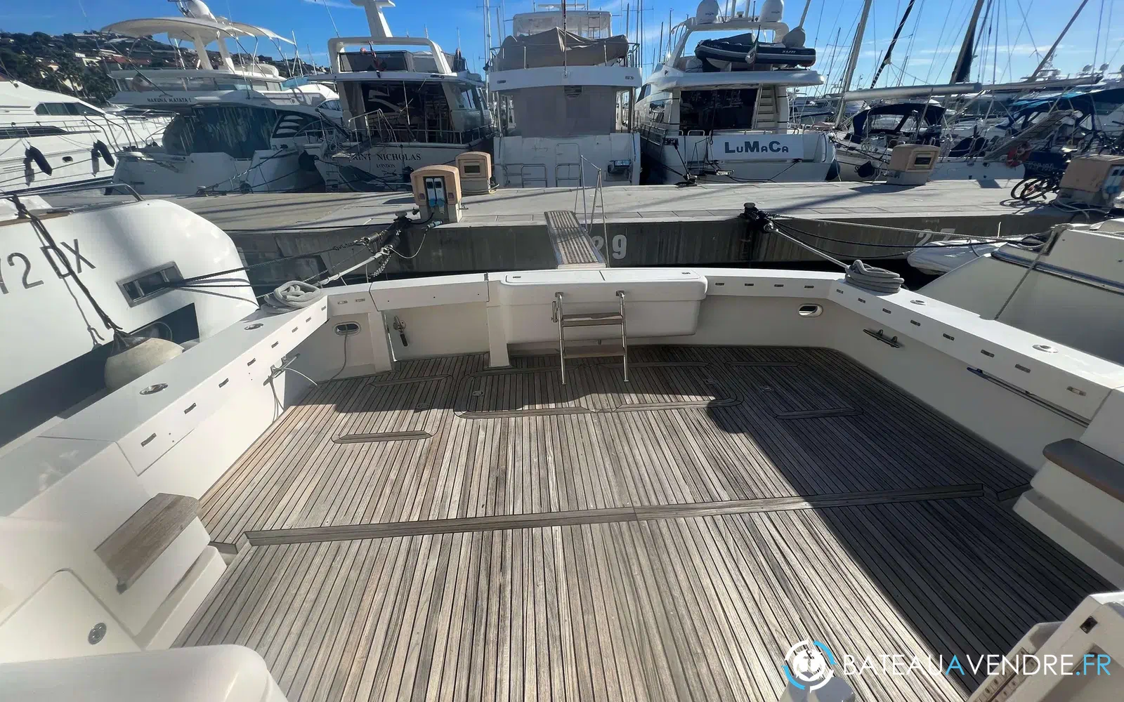 slider 23 Bertram 630