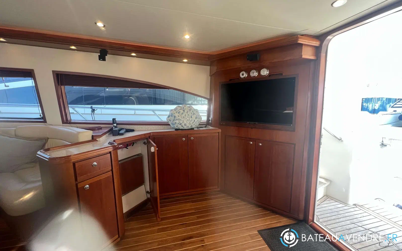 slider 27 Bertram 630