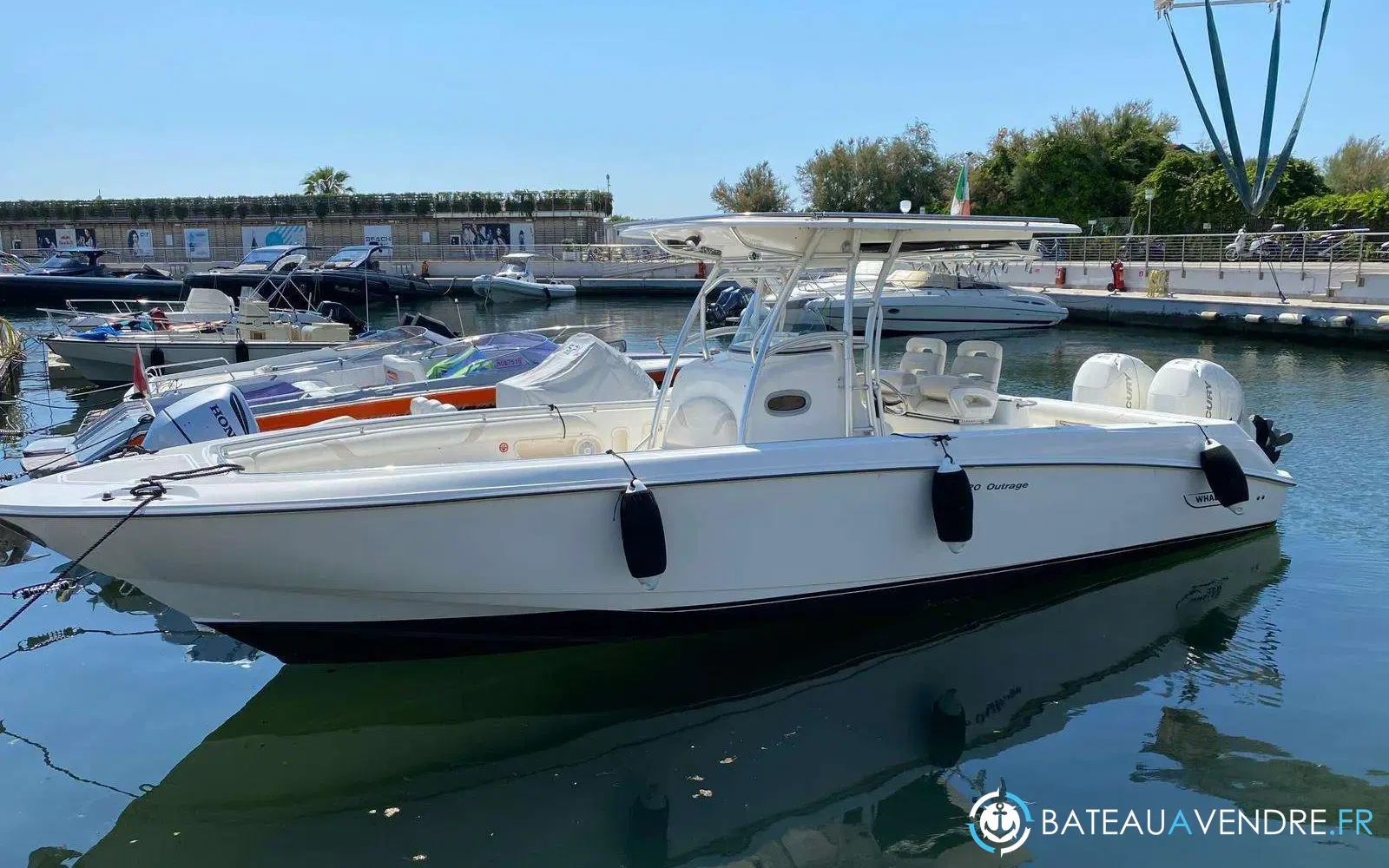 slider 0 Boston Whaler 320 Outrage