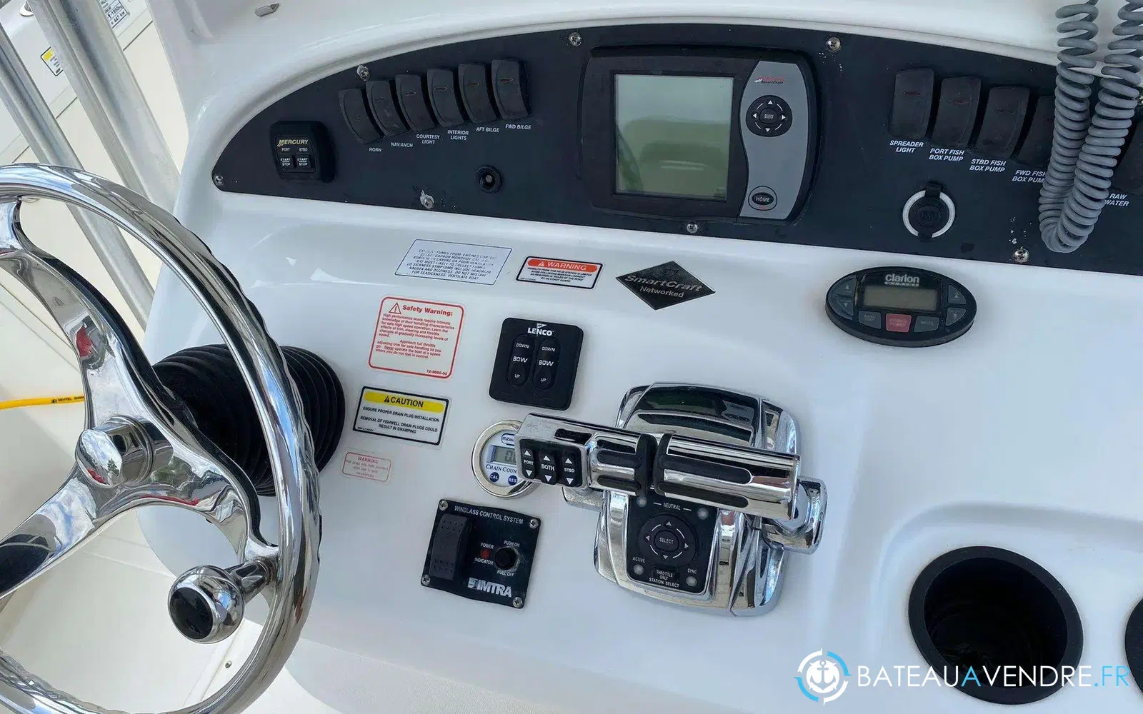 slider 16 Boston Whaler 320 Outrage